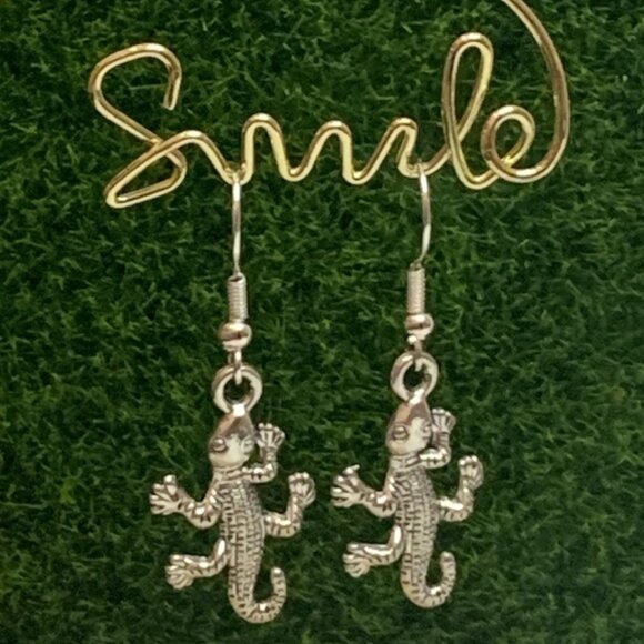 Alligator Earring, Lizard Earring, Gator Earring, Amphibian Earring, Gift Idea - Picture 3 of 6